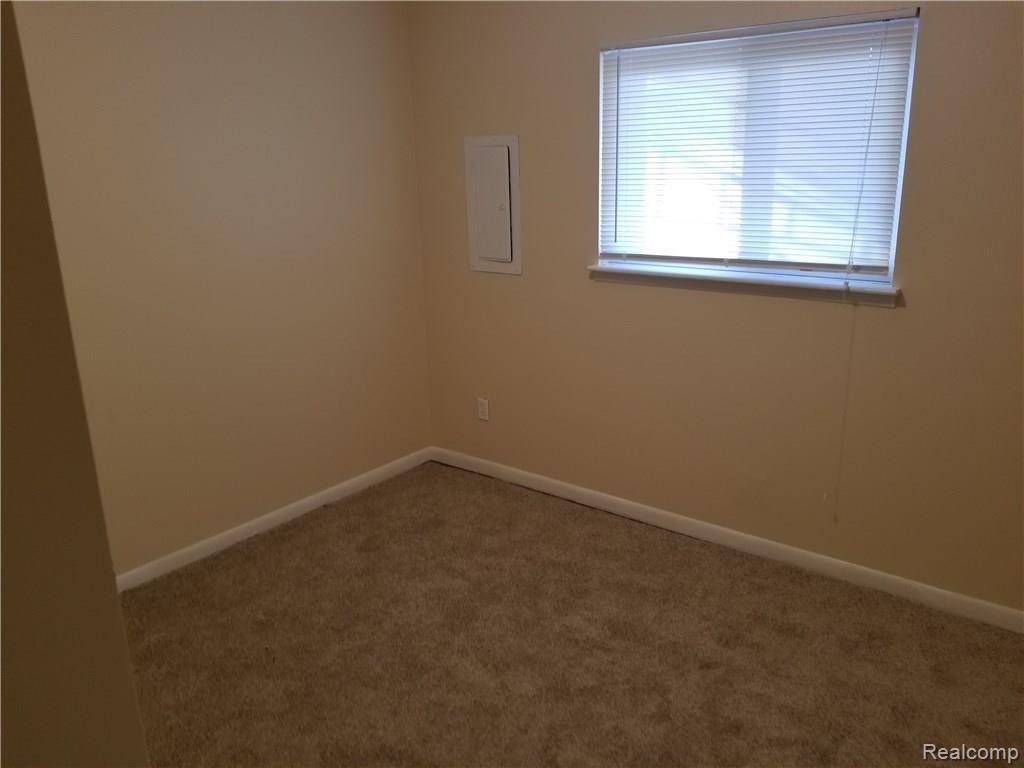 23171 Tuck Road Farmington Hills, MI 48336 - Photo 15 of 31