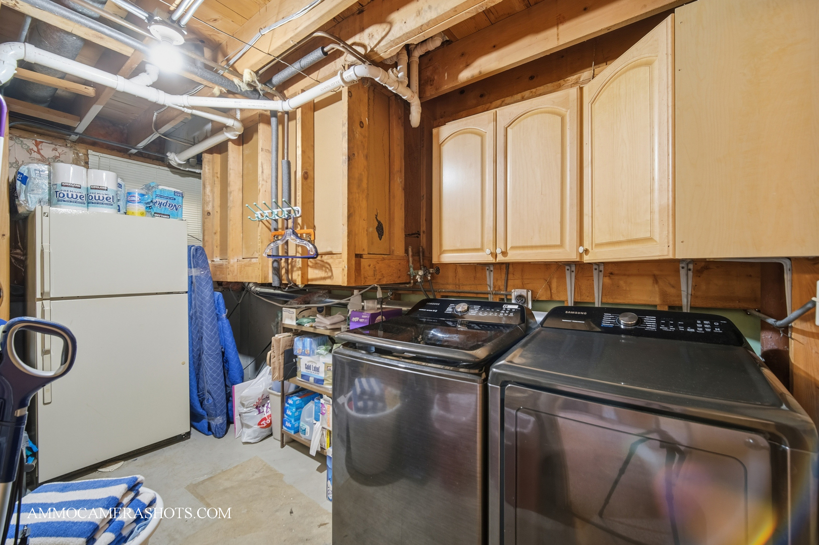 817 Woodland Hills Road Batavia, IL 60510 - Photo 22 of 38 a kitchen with a stove and a refrigerator