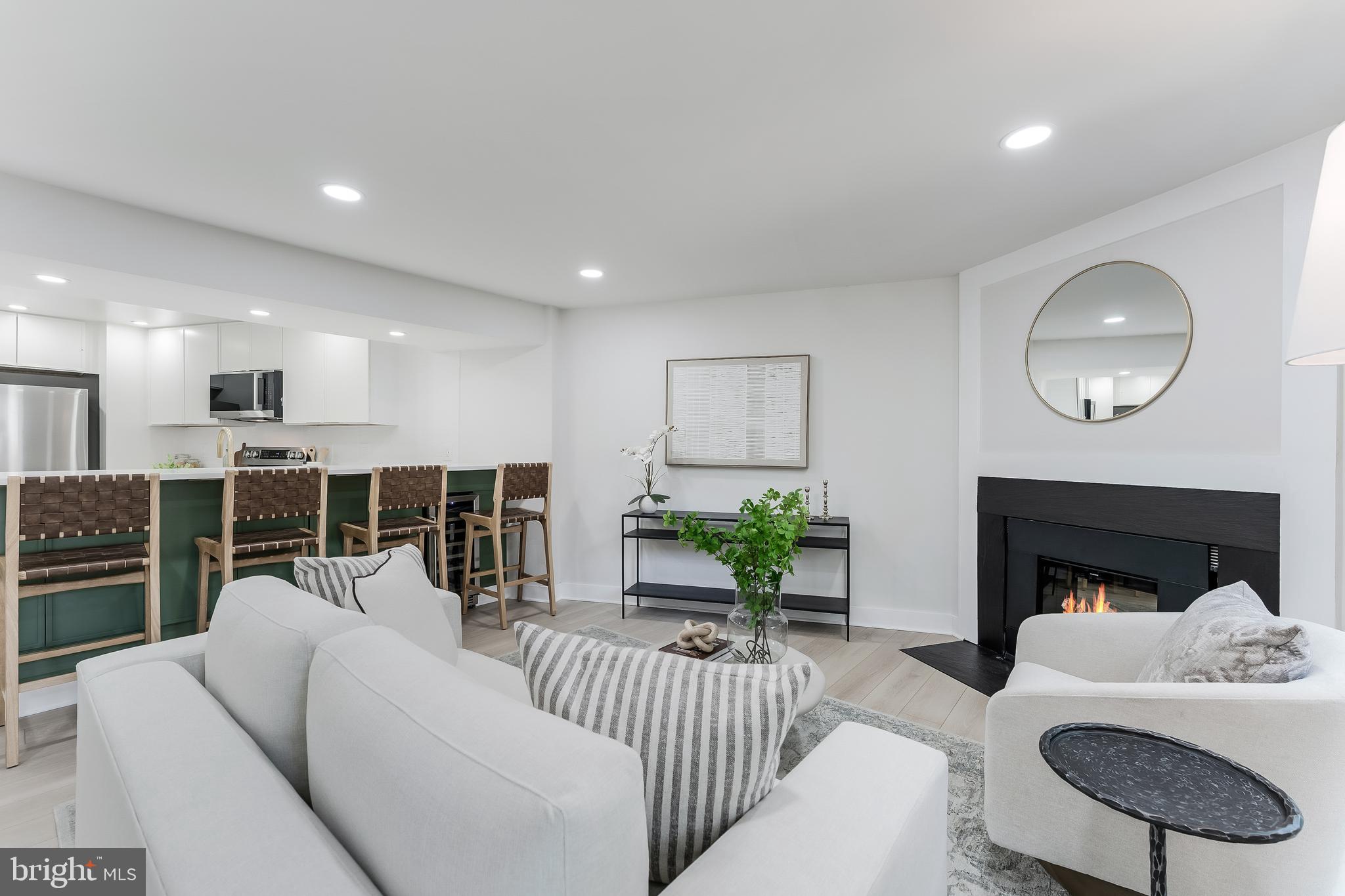 11213 Silentwood Lane Reston, VA 20191 - Photo 10 of 33