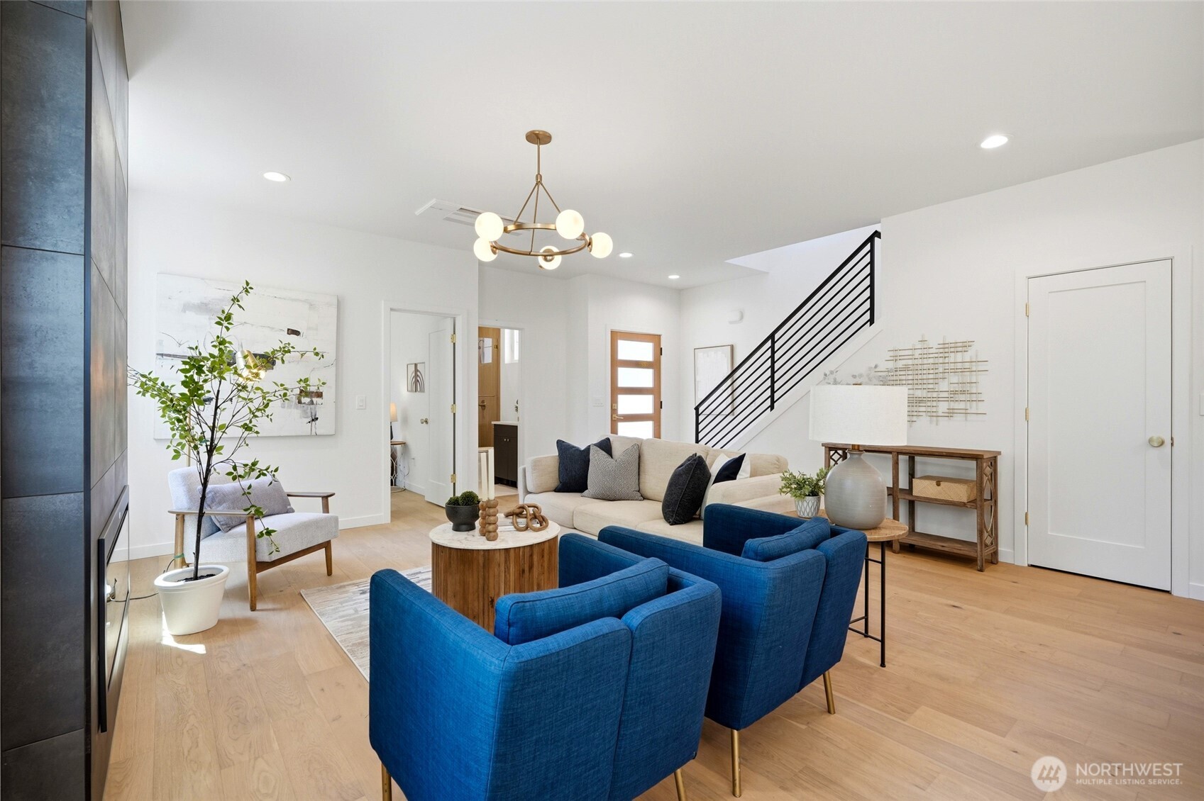 5948 18th Avenue Southwest, Unit 2 Seattle, WA 98106 - Photo 8 of 40 Gallery Image 8