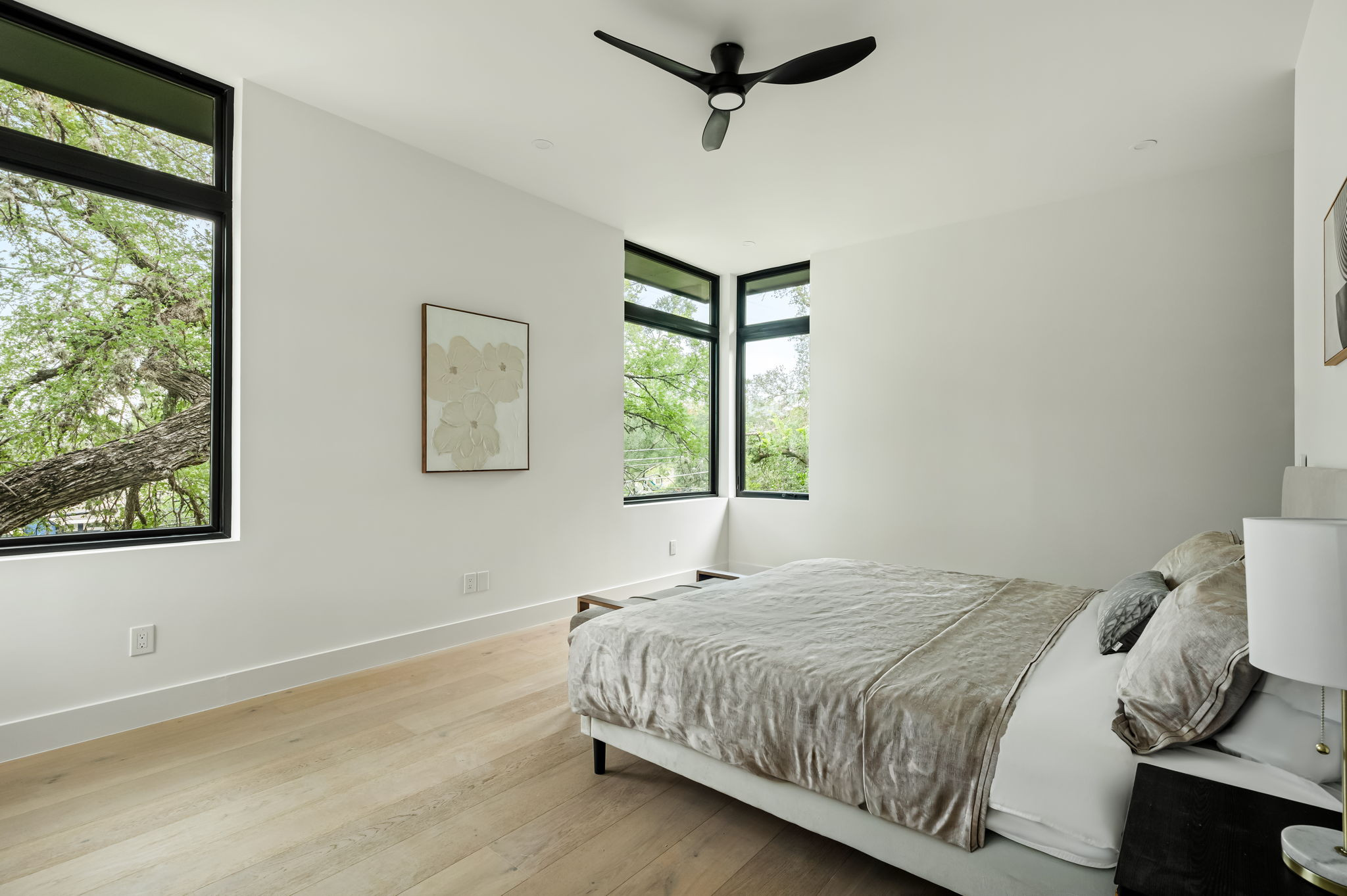 1102 Summit Street Austin, TX 78741 - Photo 19 of 32