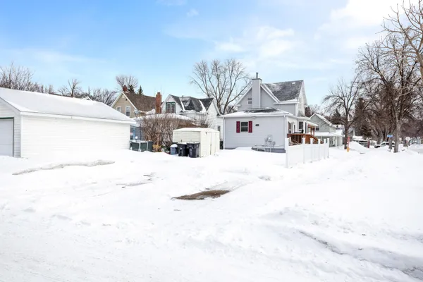 $205,000 | 524 Cherry Street, Grand Forks, ND 58201