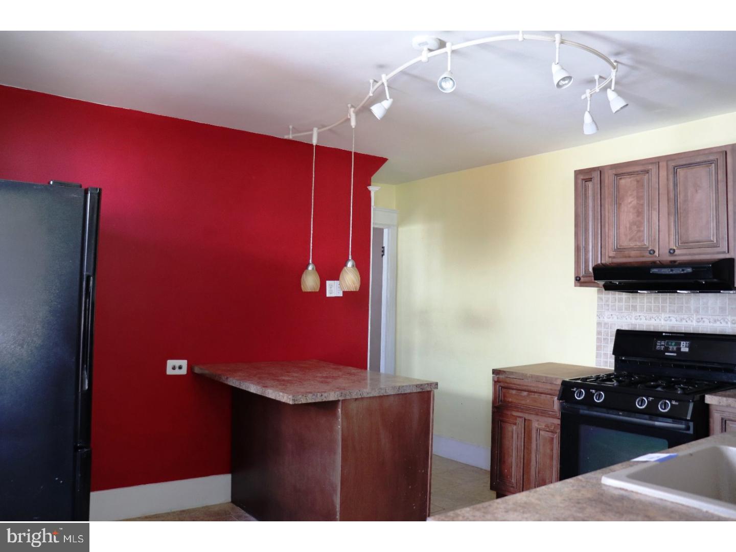 1203 Cherry Street Pottstown, PA 19464 - Photo 11 of 17