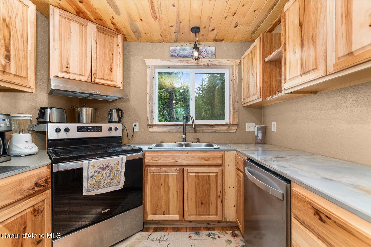 508 Cedar Grove Sandpoint, ID 83864 - Photo 17 of 65 17-508 Cedar Grove 17