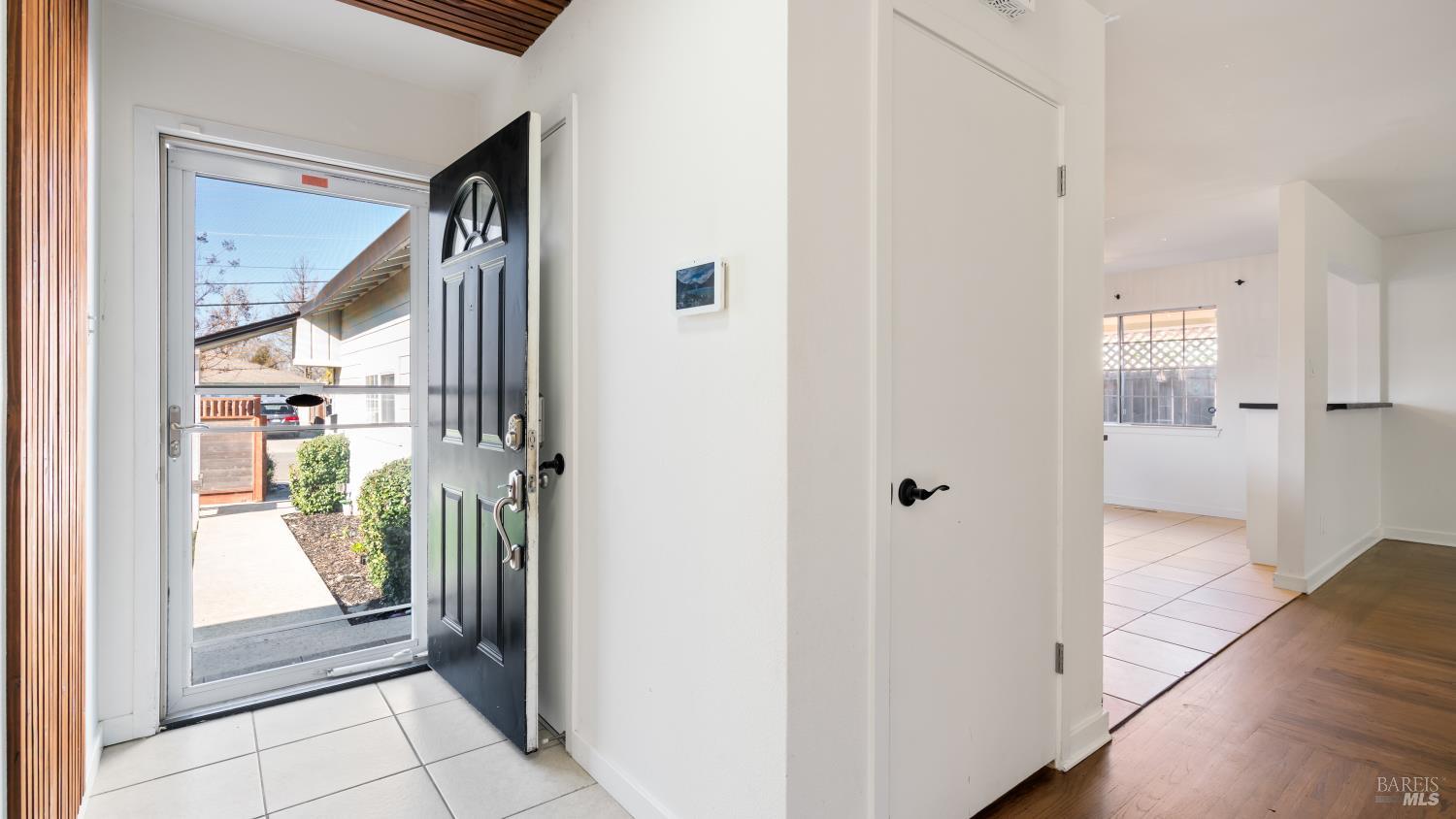 4020 Sacramento Avenue Santa Rosa, CA 95405 - Photo 4 of 20