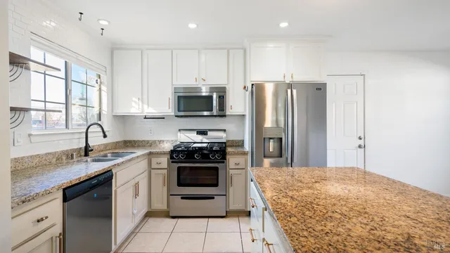 $700,000 | 4020 Sacramento Avenue, Santa Rosa, CA 95405