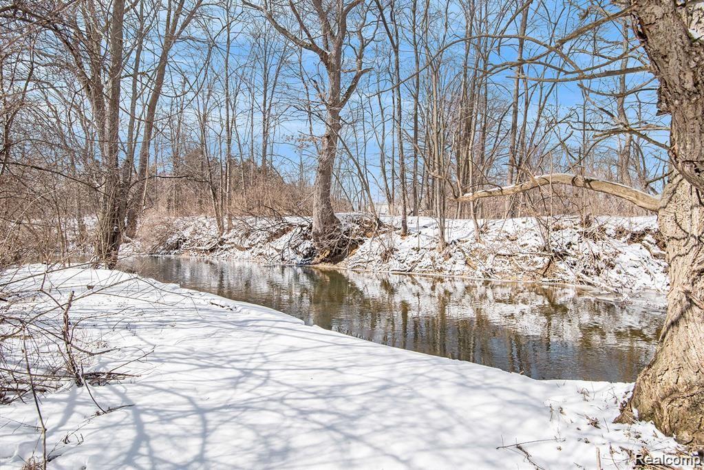 7104 Burpee Road Grand Blanc, MI 48439 - Photo 11 of 29