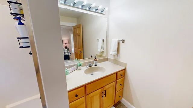 $2,200 | 122 Ridge Road, Unit 4RENT, New London, MN 56273