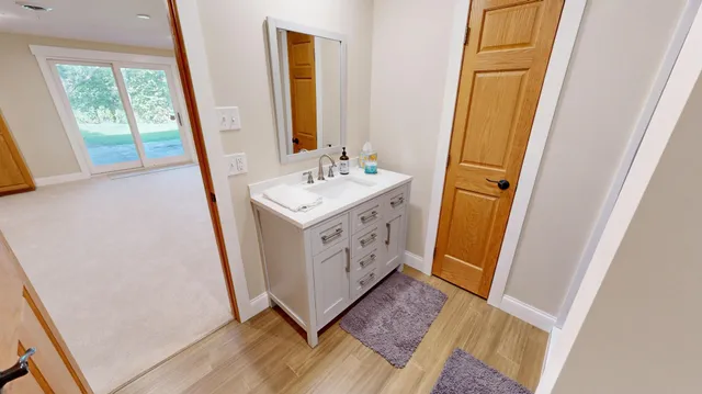 $2,200 | 122 Ridge Road, Unit 4RENT, New London, MN 56273