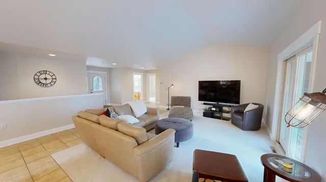 $2,200 | 122 Ridge Road, Unit 4RENT, New London, MN 56273