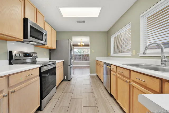 $2,095 | 3321 Fresno Place, Schertz, TX 78154