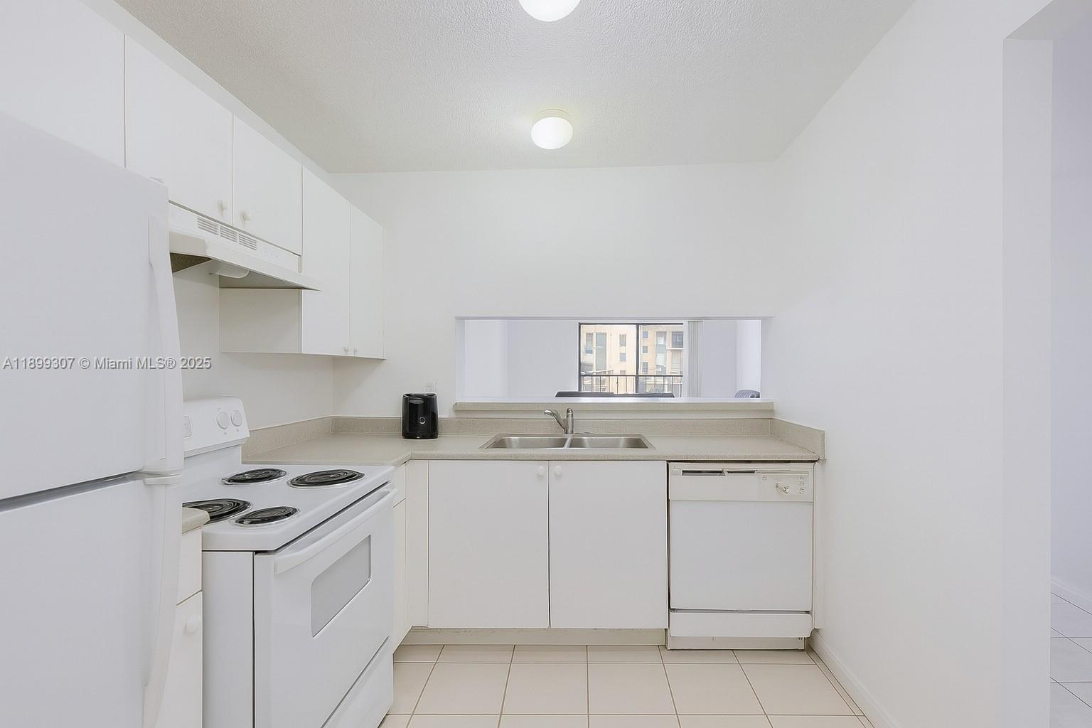 8900 Collins Avenue, Unit 301 Surfside, FL 33154 - Photo 15 of 35 Virtually decluttered