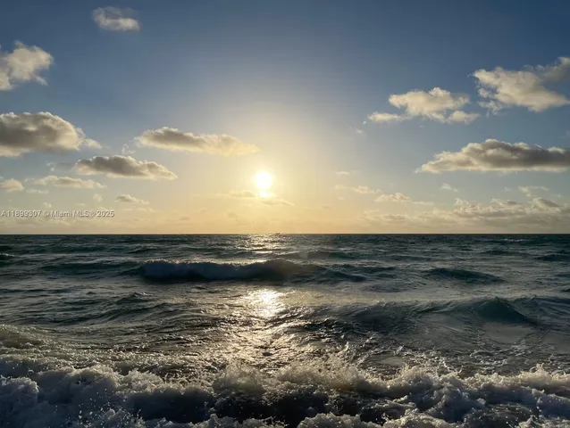 $479,000 | 8900 Collins Avenue, Unit 301, Surfside, FL 33154