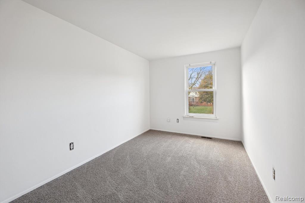 265 North Maple Road Saline, MI 48176 - Photo 16 of 57