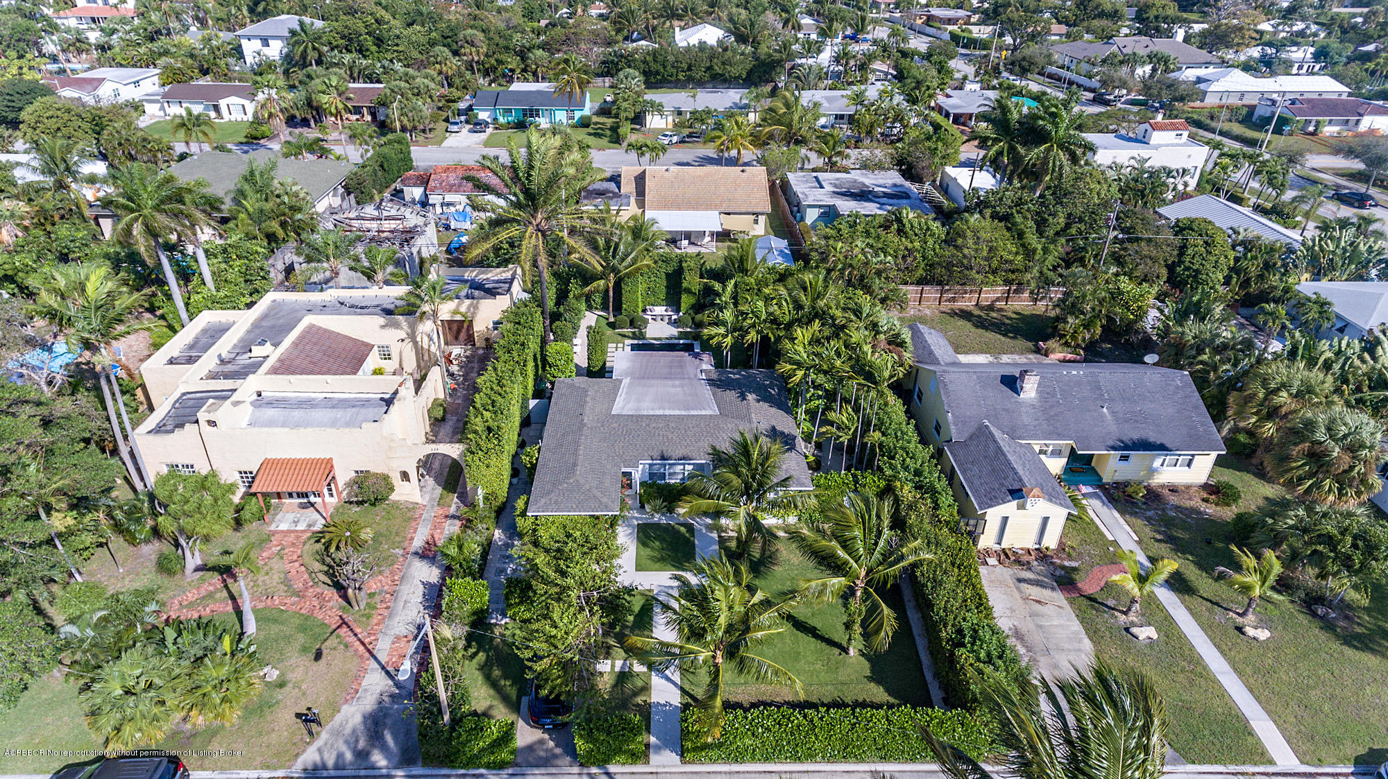 321 Churchill Road West Palm Beach, FL 33405 - Photo 39 of 44 an aerial view of multiple houses with yard