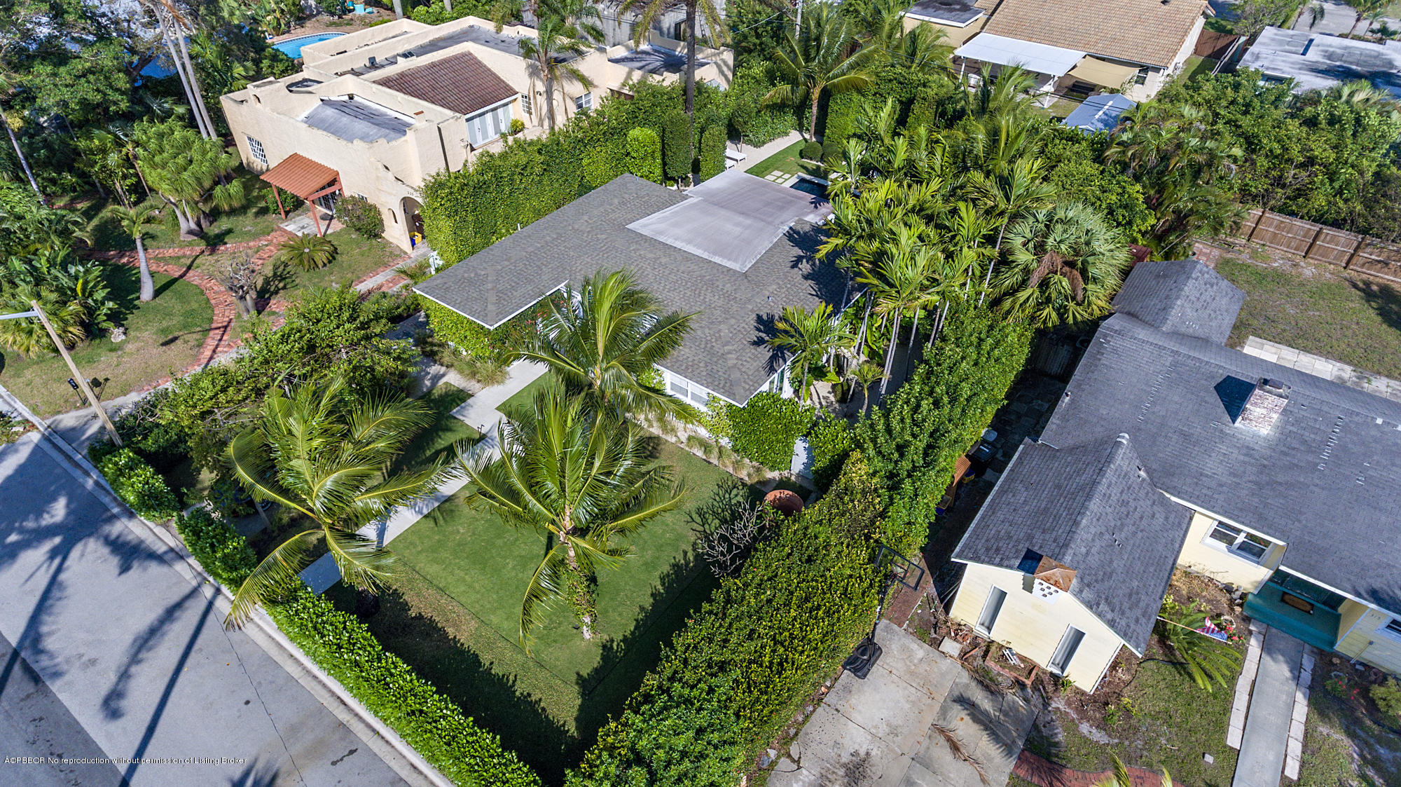 321 Churchill Road West Palm Beach, FL 33405 - Photo 43 of 44 an aerial view of a house with a garden