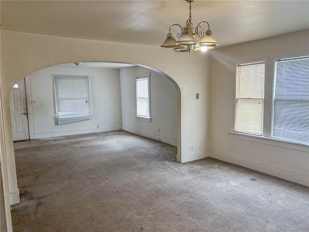1640 East Lawrence Street Decatur, IL 62521 - Photo 3 of 11