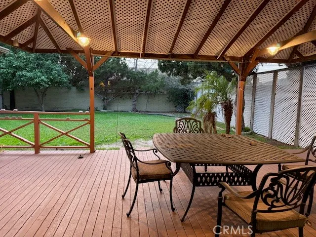 $4,250 | 5851 Satsuma Avenue, North Hollywood, CA 91601