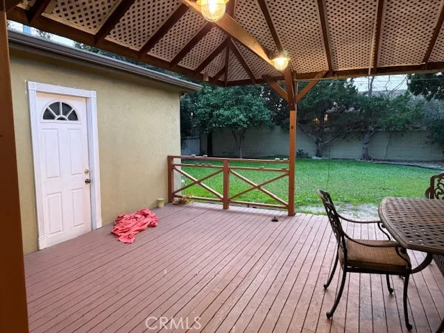 $4,250 | 5851 Satsuma Avenue, North Hollywood, CA 91601