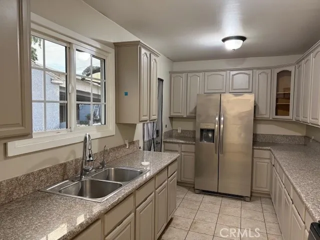 $4,250 | 5851 Satsuma Avenue, North Hollywood, CA 91601