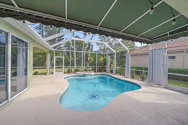 $580,000 | 6619 Pinefeather Court, Bradenton, FL 34203
