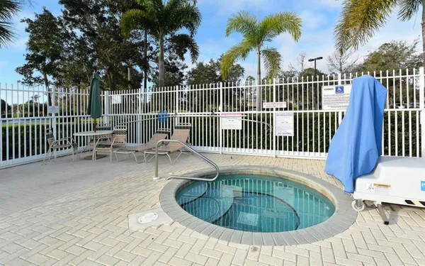 $580,000 | 6619 Pinefeather Court, Bradenton, FL 34203