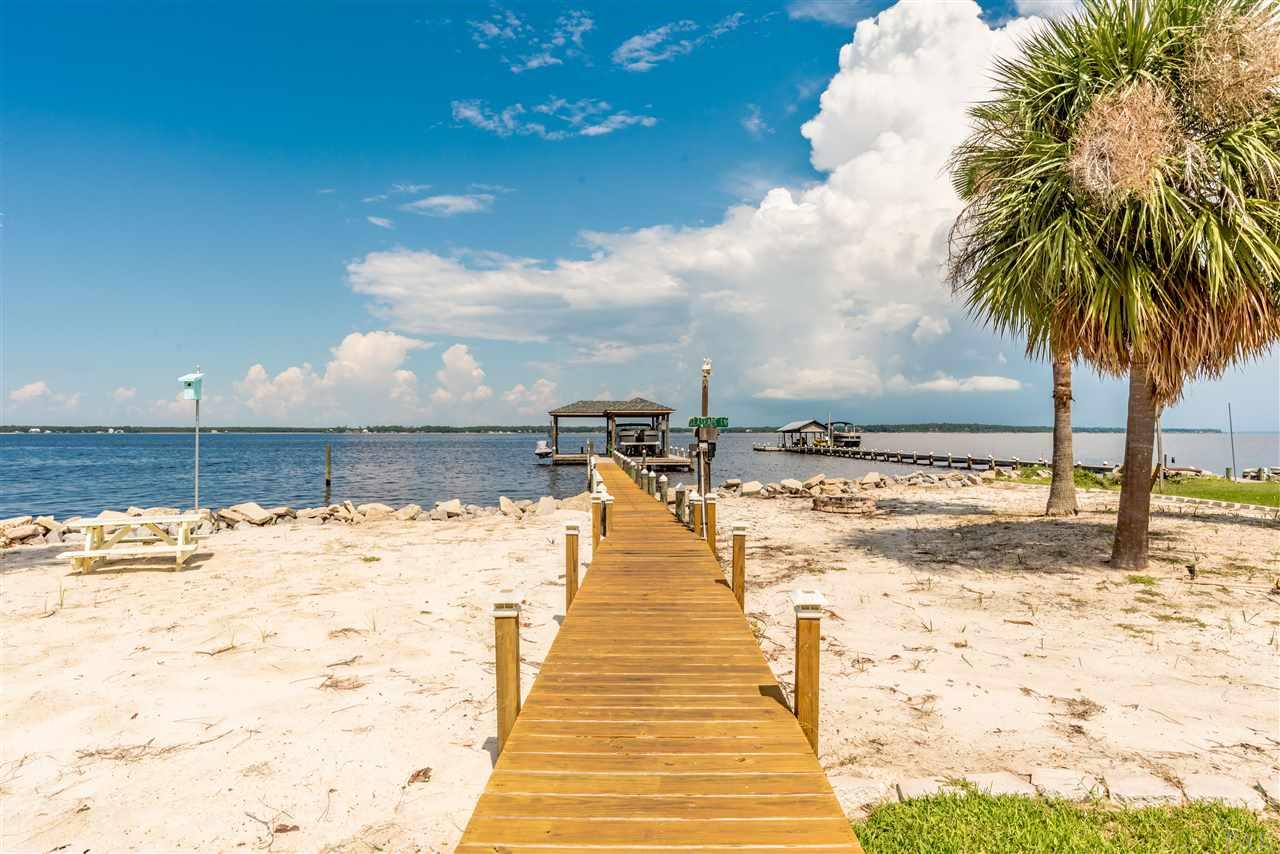 5446 North Shore Road Pensacola, FL 32507 - Photo 19 of 50 Tropical feel!