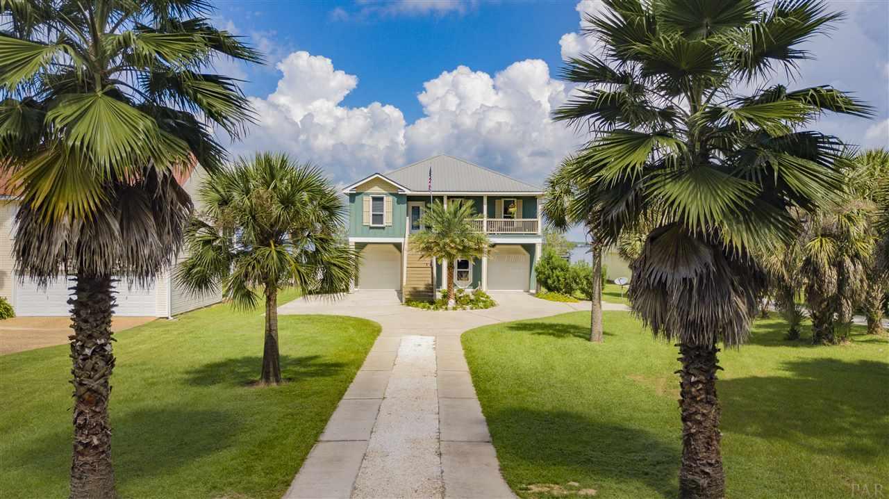 Large waterfront lot!