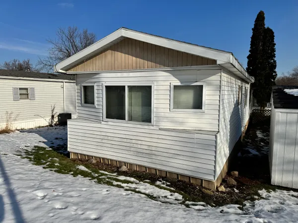 $19,900 | 71 Oneida, Adrian, MI 49221