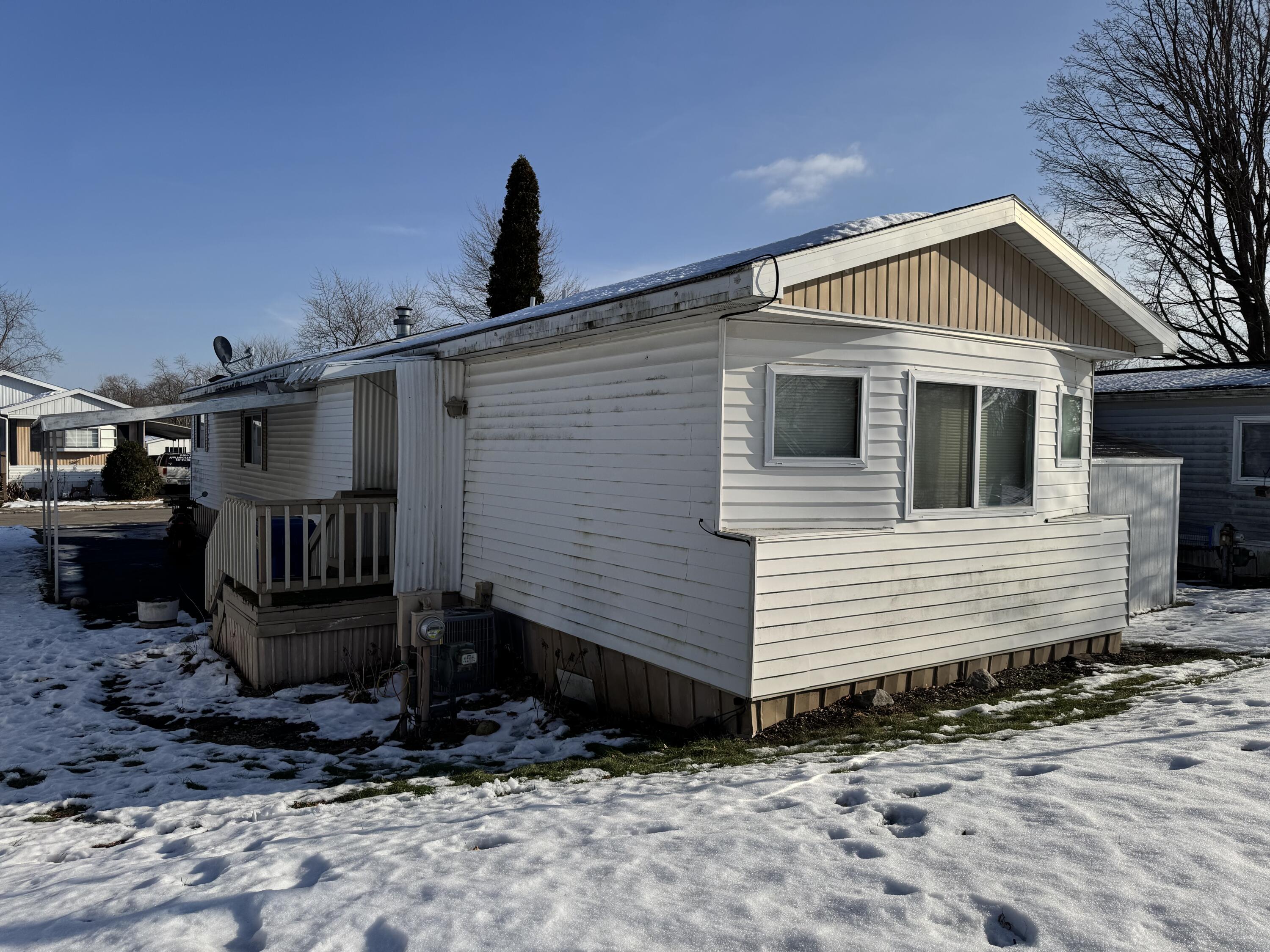 71 Oneida Adrian, MI 49221 - Photo 17 of 18 17