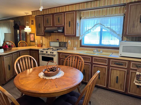 $19,900 | 71 Oneida, Adrian, MI 49221