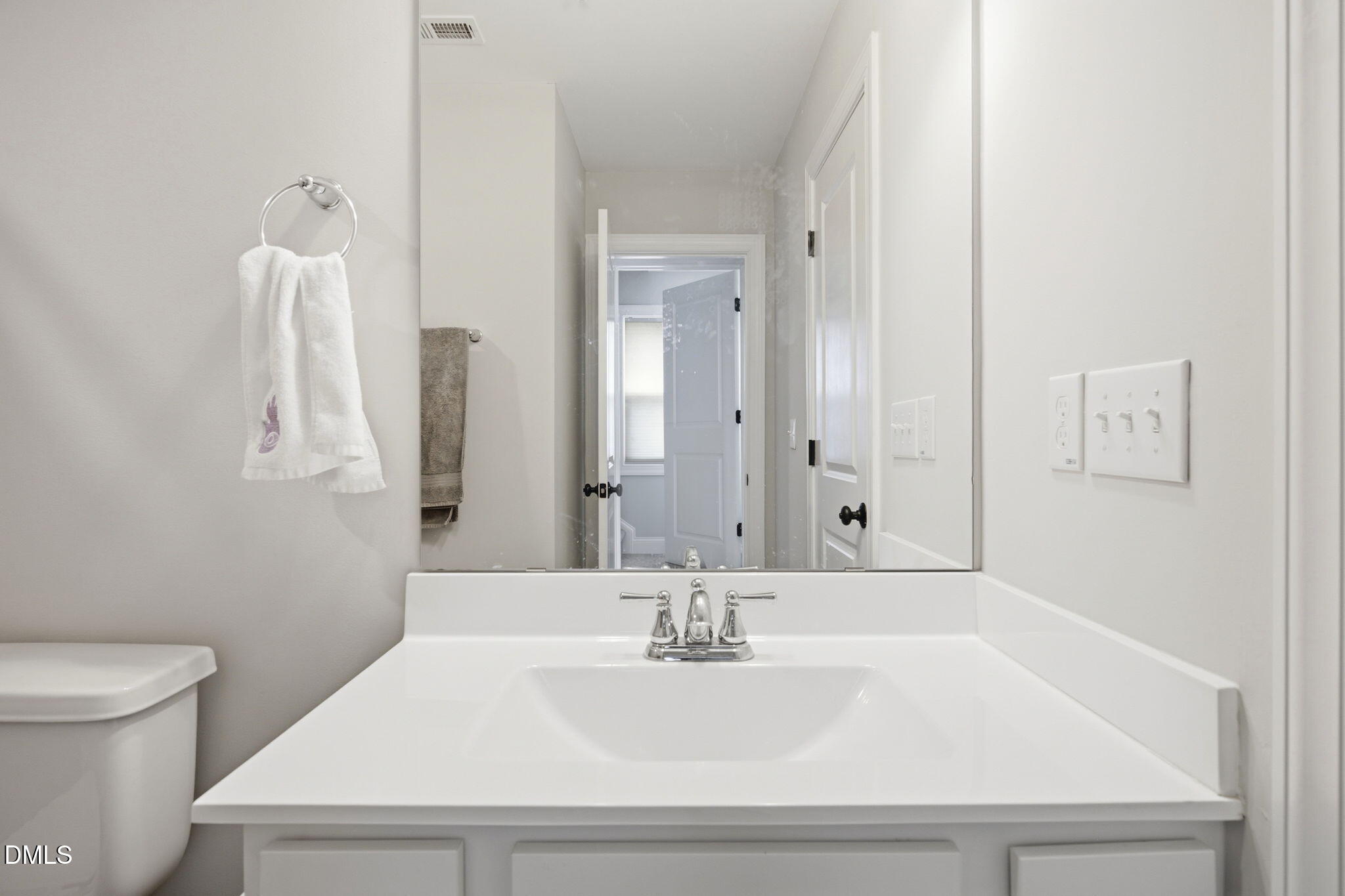 6810 Milligan Way, Unit 105 Raleigh, NC 27613 - Photo 27 of 35 45-web-or-mls-IMG_5926 copy