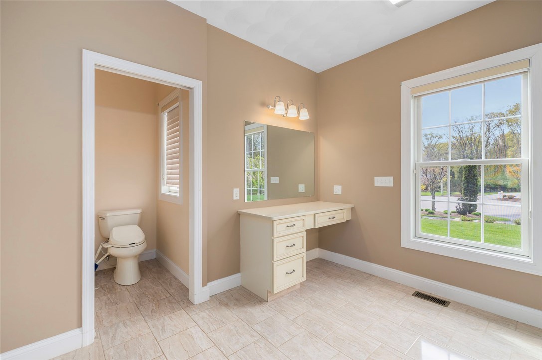 136 Rome Court Cranston, RI 02921 - Photo 24 of 35