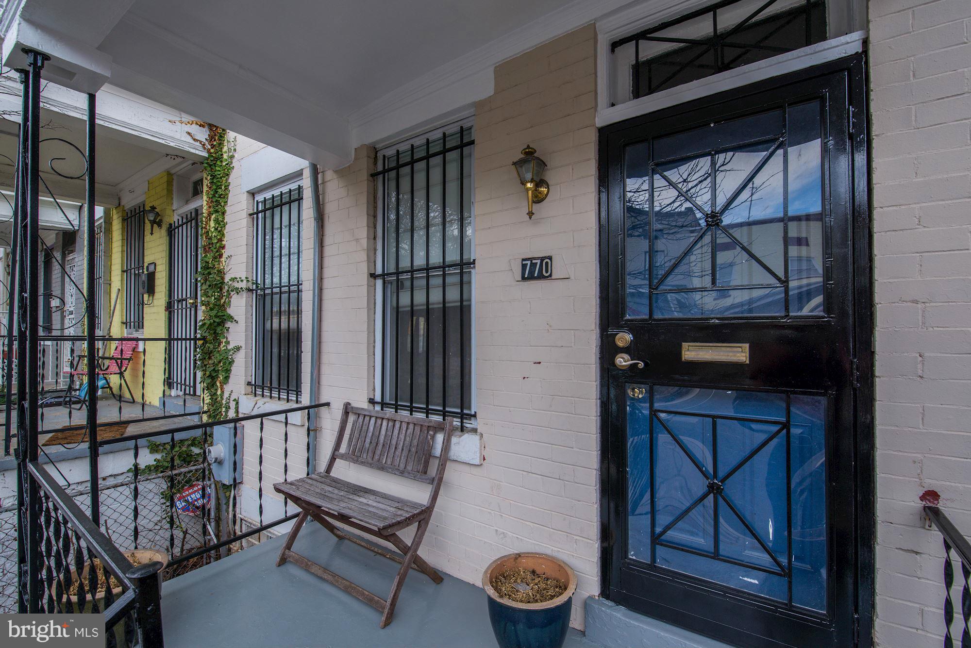 770 Columbia Road Northwest Washington, DC 20001 - Photo 4 of 26 Front Porch