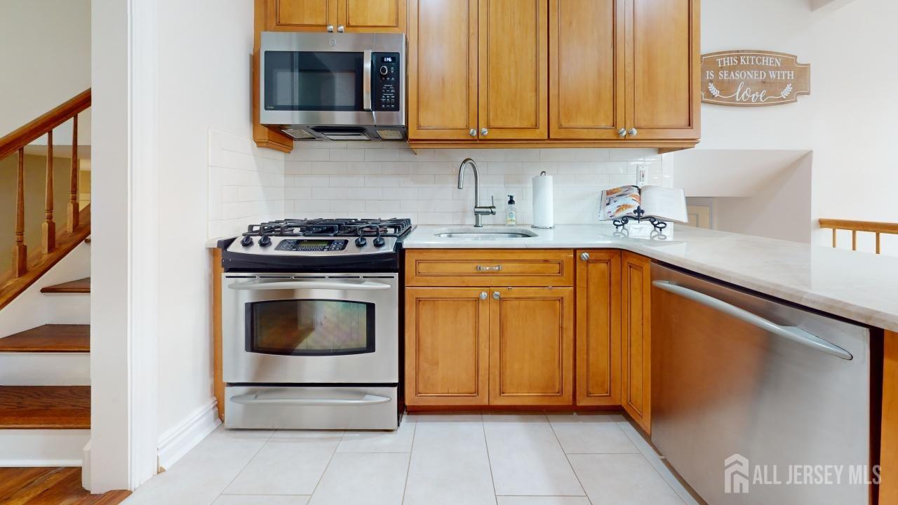 2 Putnam Road East Brunswick, NJ 08816 - Photo 13 of 52 Gallery Image 13