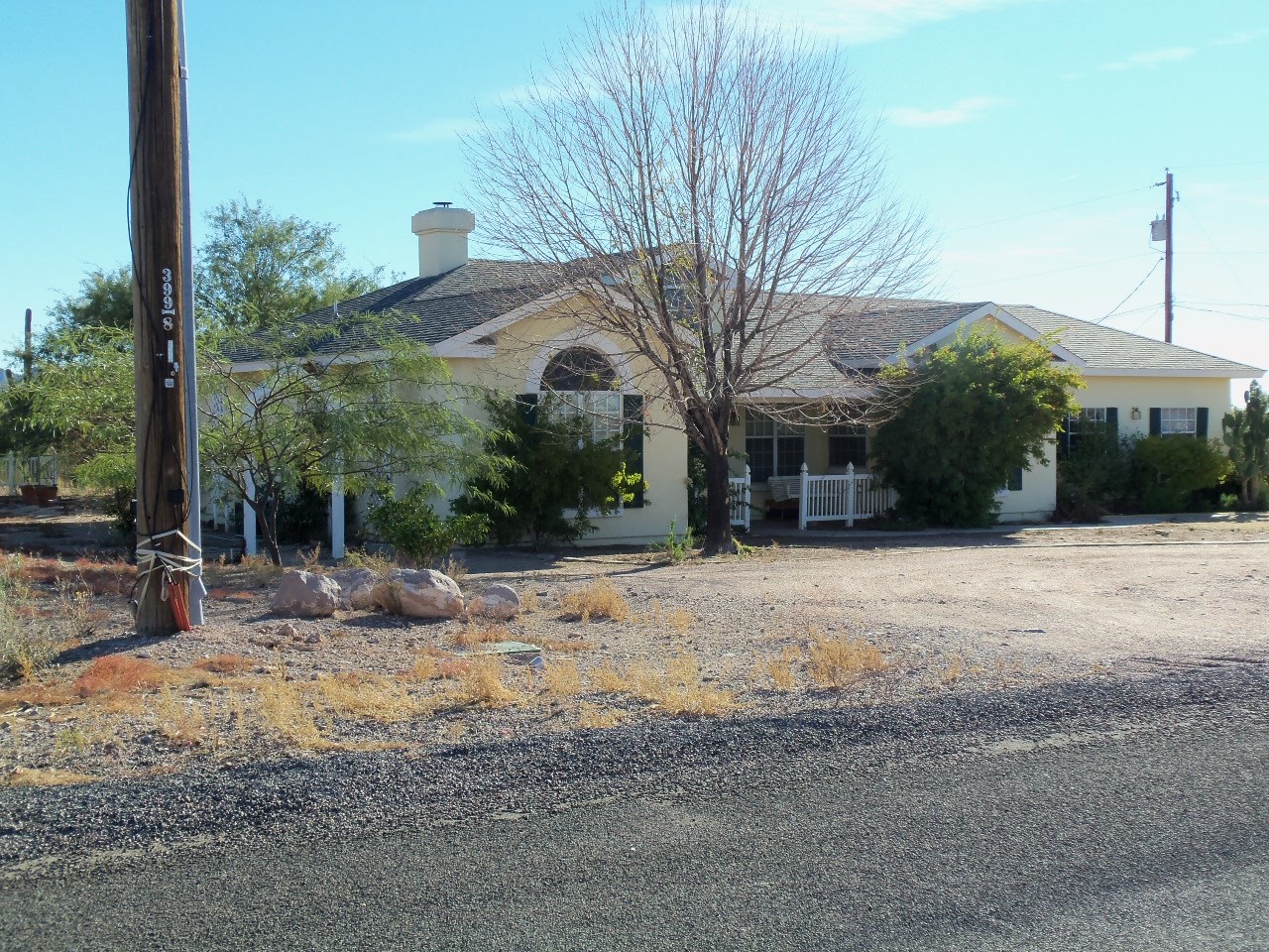 319 South Muleshoe Road, Unit 16D Apache Junction, AZ 85119 - Photo 4 of 5 Surrounding Home 2