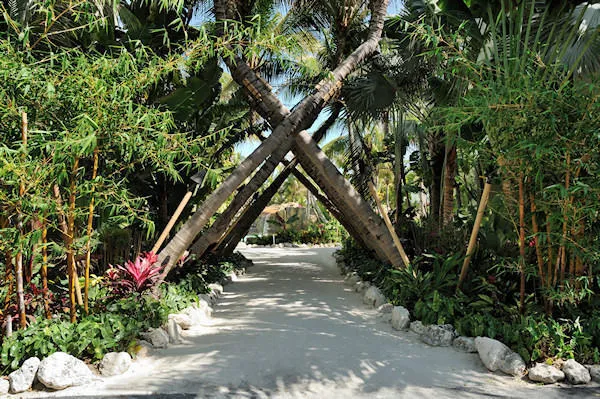 $585,000 | 81801 Overseas Highway, Unit 727, Islamorada, FL 33036