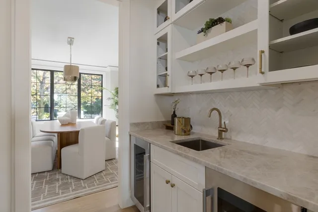 $3,245,000 | 310 Oakland Street, Wellesley, MA 02481