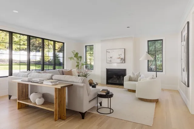 $3,245,000 | 310 Oakland Street, Wellesley, MA 02481