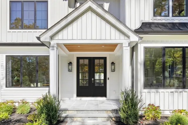 $3,245,000 | 310 Oakland Street, Wellesley, MA 02481