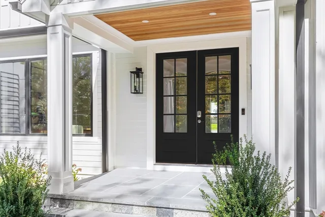 $3,245,000 | 310 Oakland Street, Wellesley, MA 02481