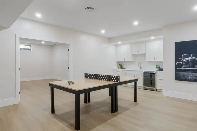 $3,245,000 | 310 Oakland Street, Wellesley, MA 02481