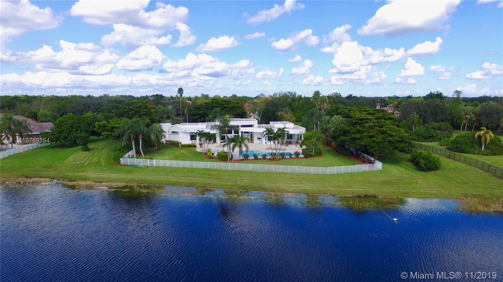 2895 Luckie Road Weston, FL 33331 - Photo 3 of 30