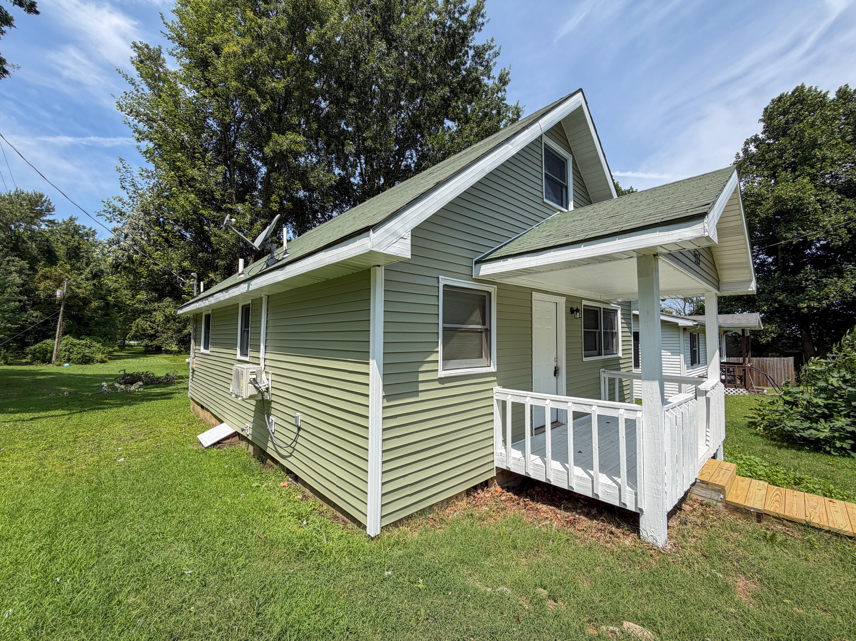 523 South Elm Road Marshfield, MO 65706 - Photo 4 of 29 Outside_side