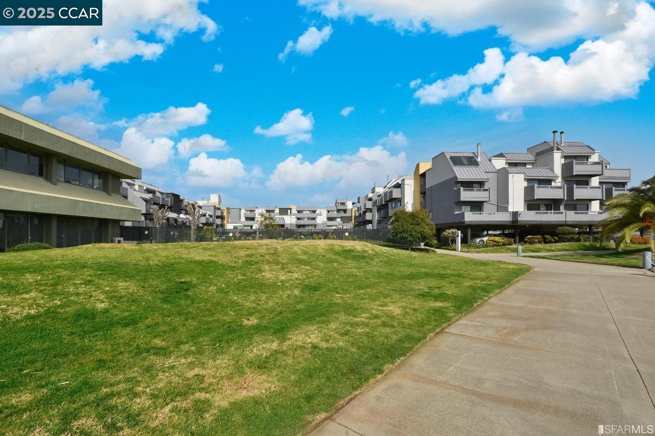 3 Embarcadero, Unit 233 Oakland, CA 94607 - Photo 1 of 28