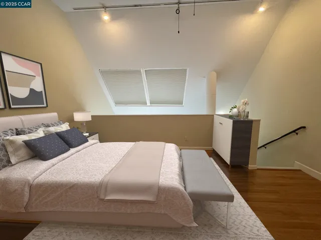 $350,000 | 3 Embarcadero, Unit 233, Oakland, CA 94607