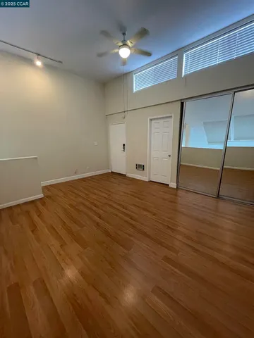 $350,000 | 3 Embarcadero, Unit 233, Oakland, CA 94607