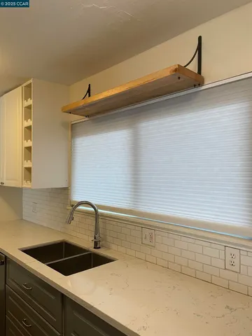 $350,000 | 3 Embarcadero, Unit 233, Oakland, CA 94607