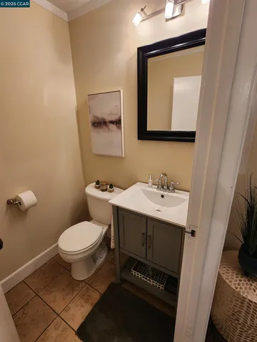 $350,000 | 3 Embarcadero, Unit 233, Oakland, CA 94607