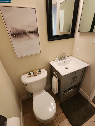 $350,000 | 3 Embarcadero, Unit 233, Oakland, CA 94607